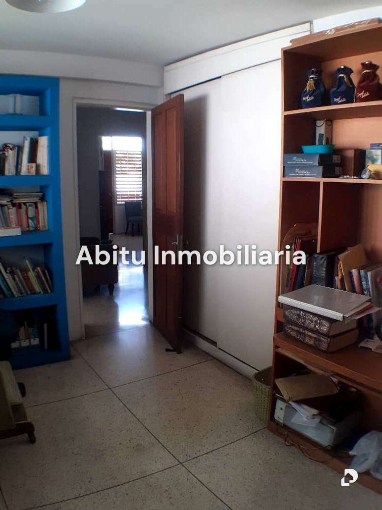 House in La Castellana, Caracas – 18