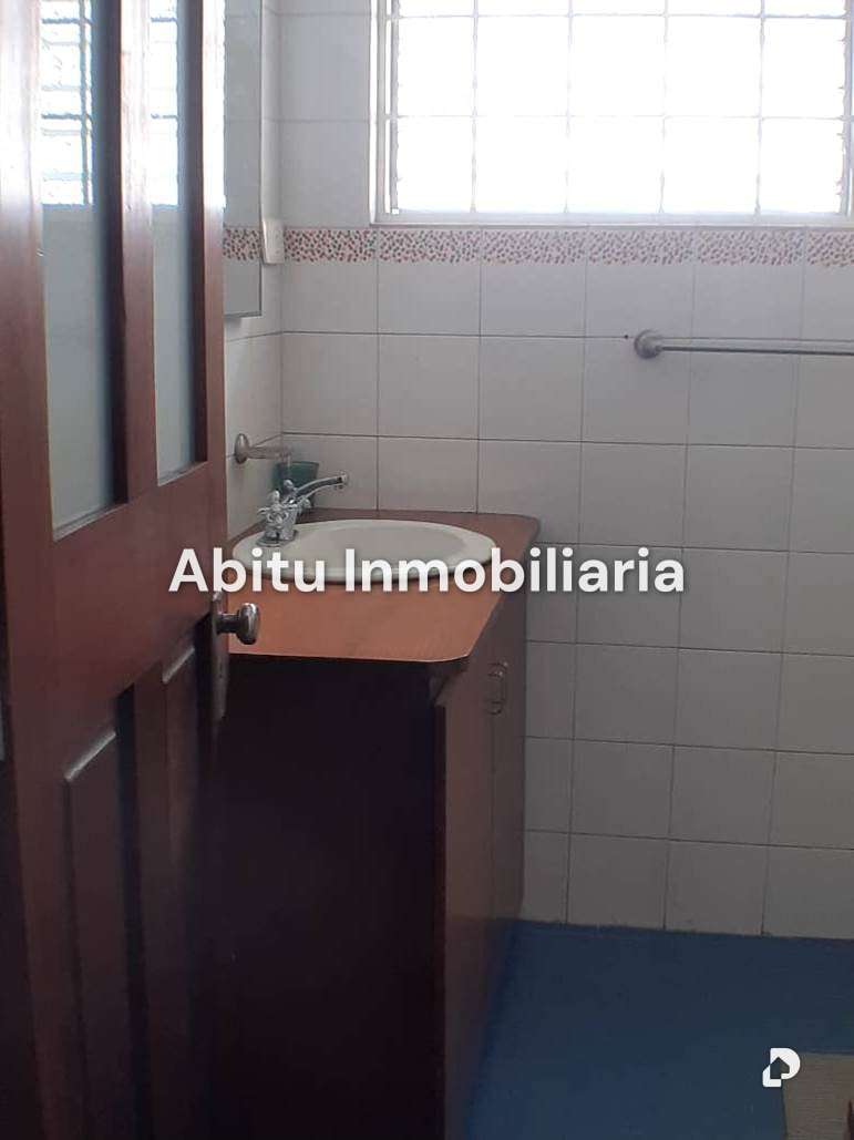 House in La Castellana, Caracas – 16