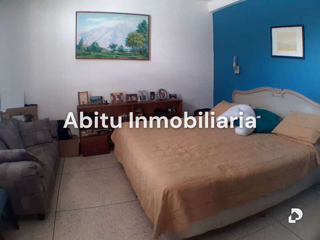 House in La Castellana, Caracas – 14