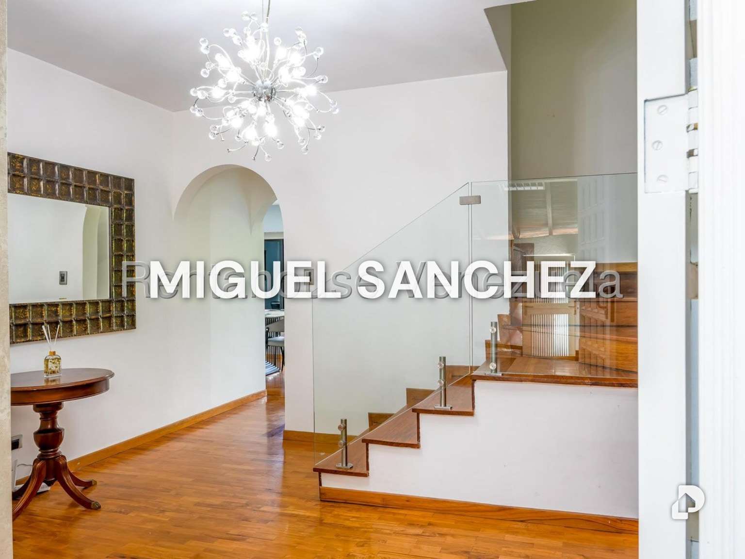 Casa en Alto Prado, Caracas – 11