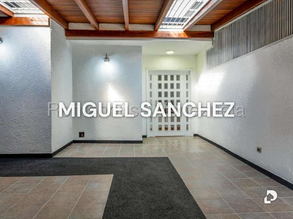 Casa en Alto Prado, Caracas – 3