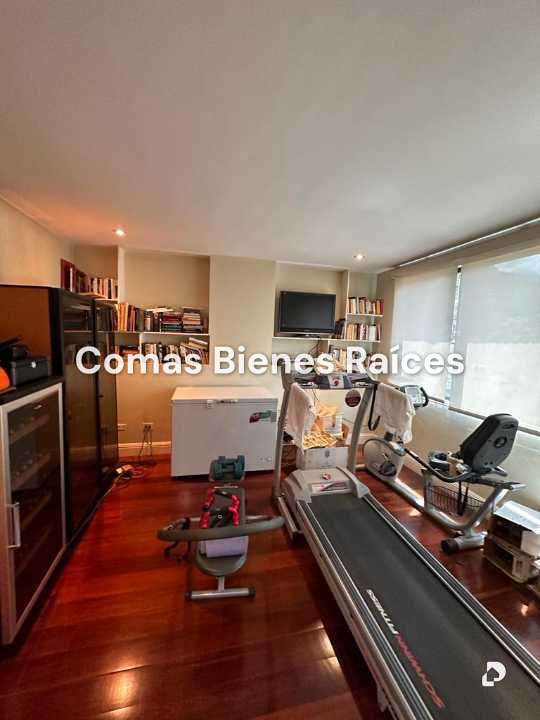 Casa en El Bosque, Caracas – 25