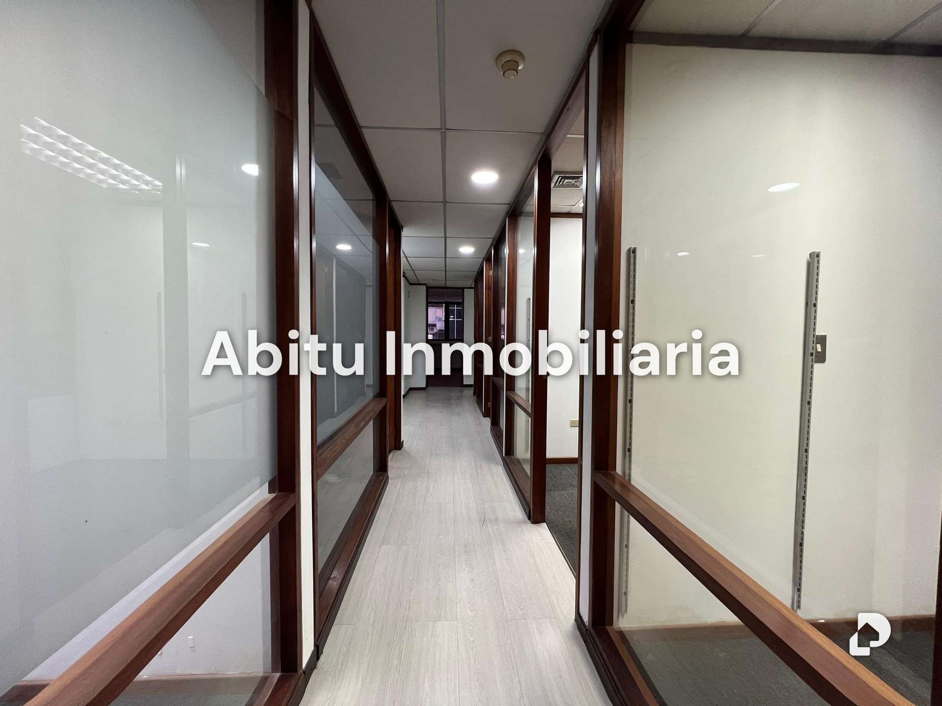 Oficina en El Rosal, Caracas – 19