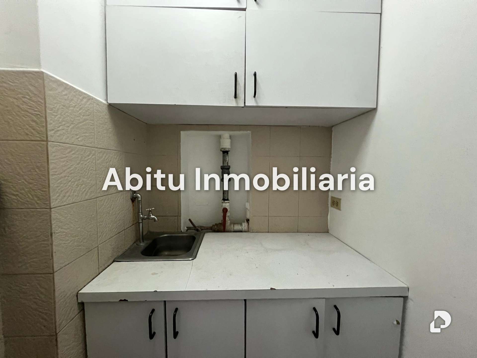Oficina en El Rosal, Caracas – 24