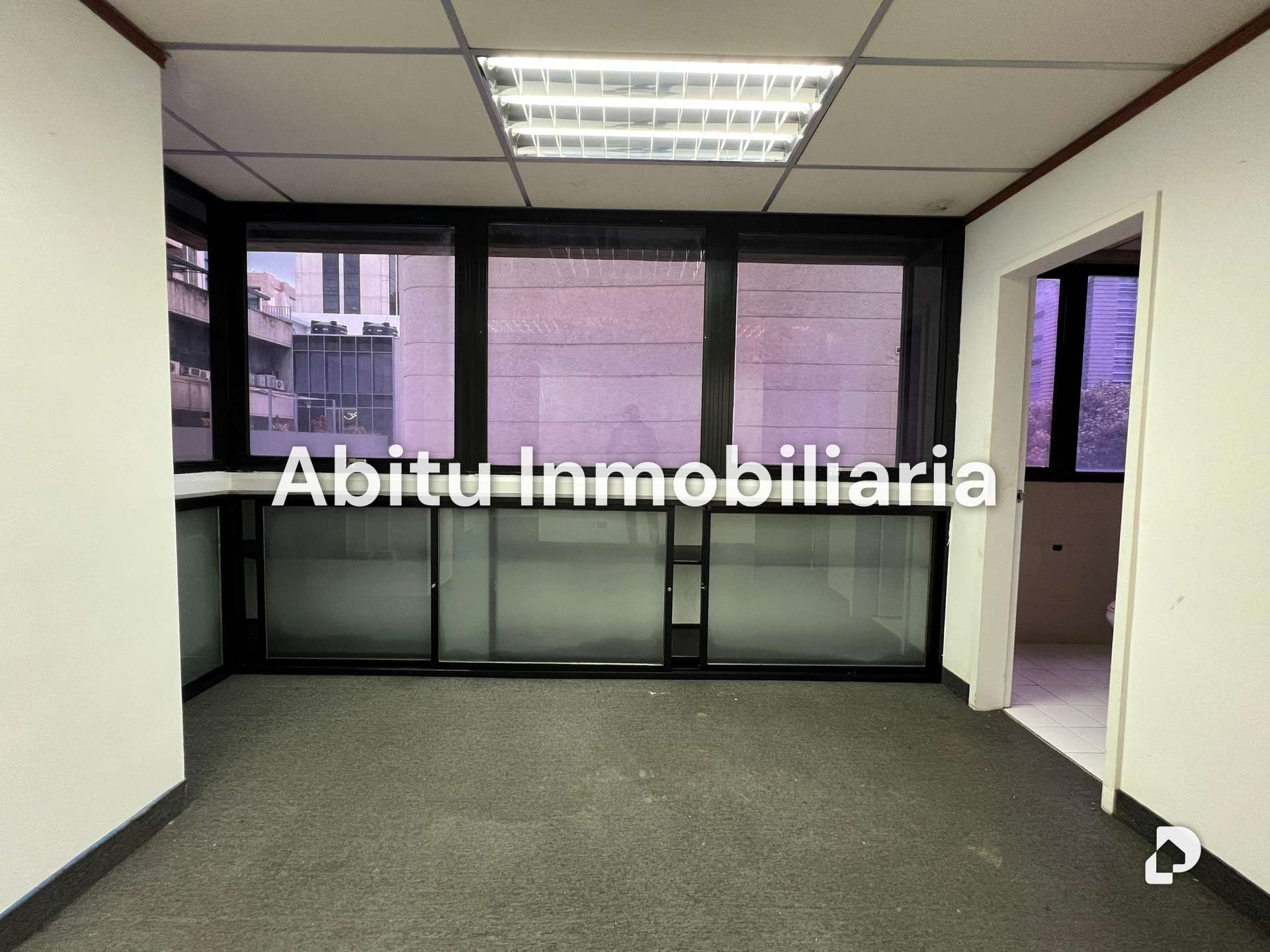 Oficina en El Rosal, Caracas – 11