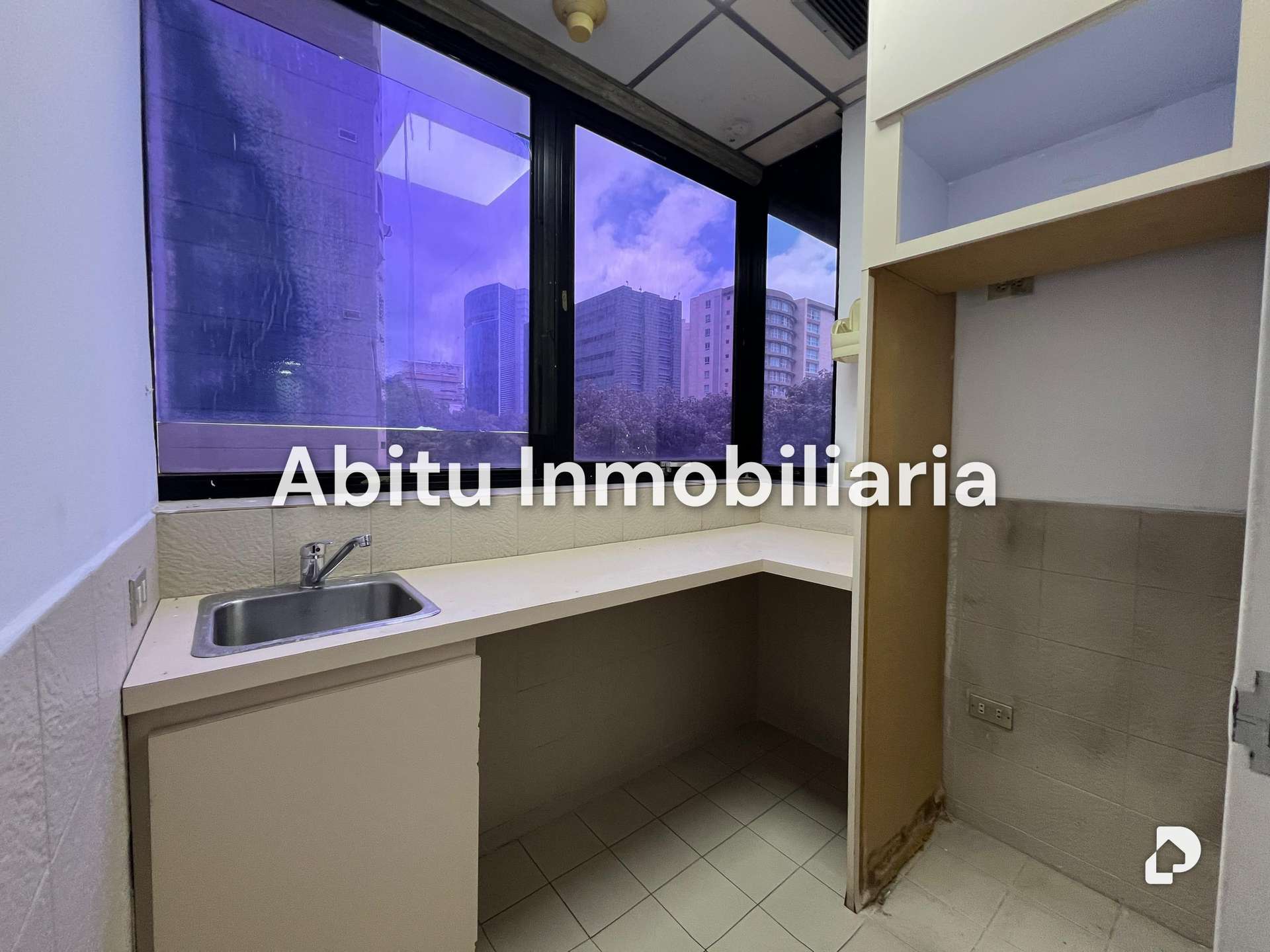 Oficina en El Rosal, Caracas – 26