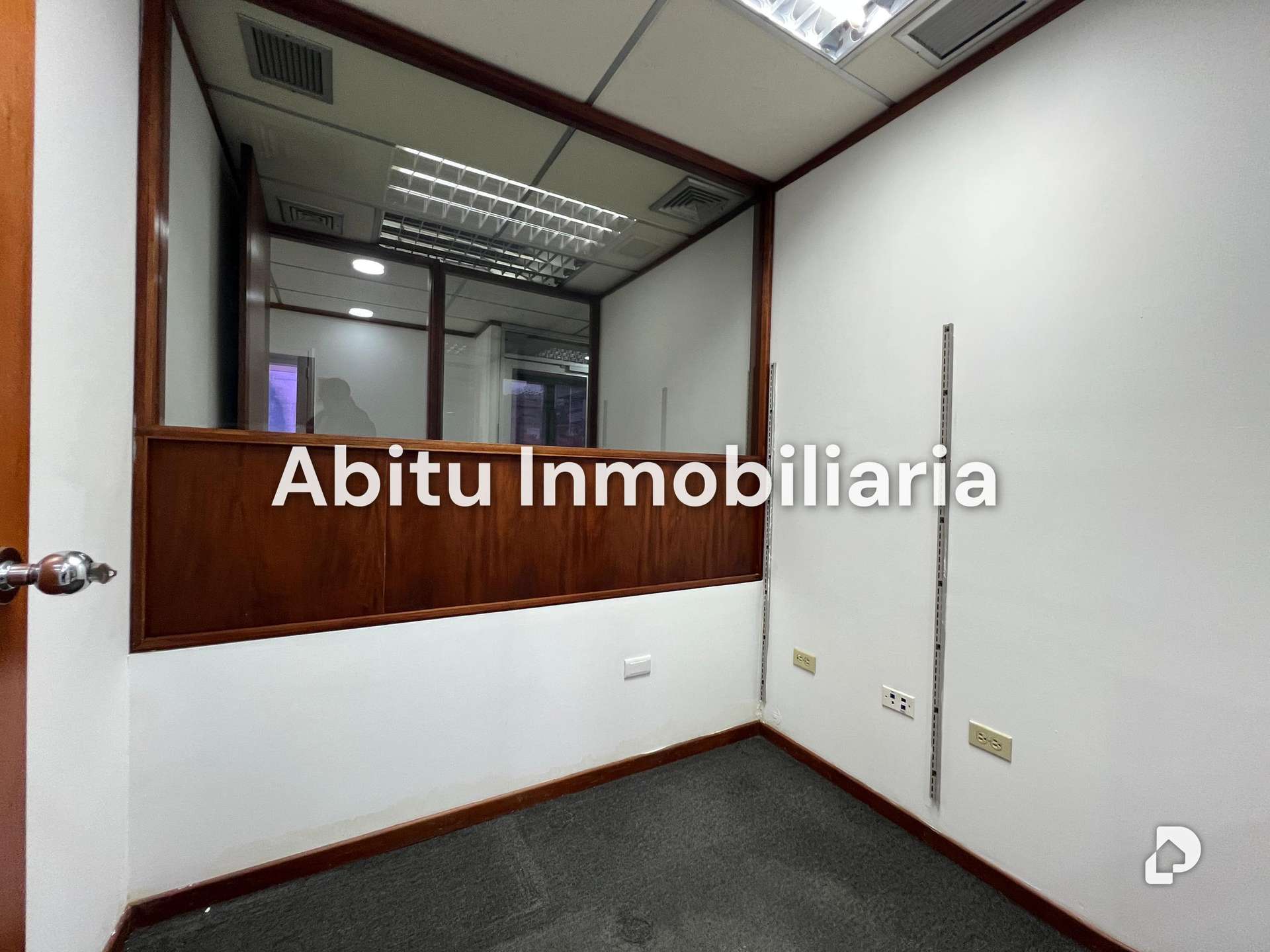 Oficina en El Rosal, Caracas – 21