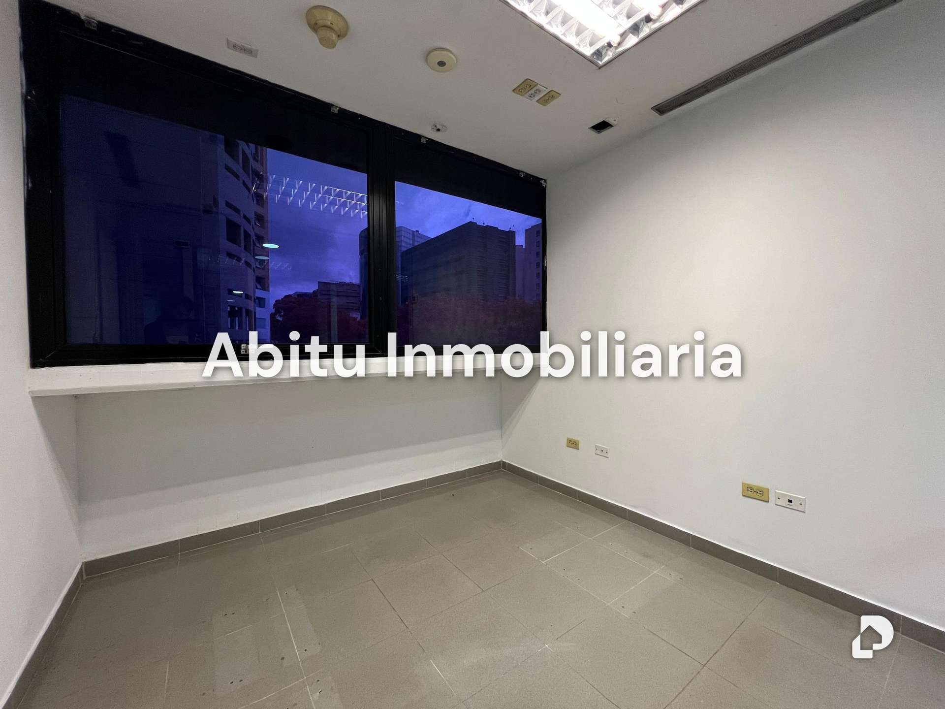 Oficina en El Rosal, Caracas – 15