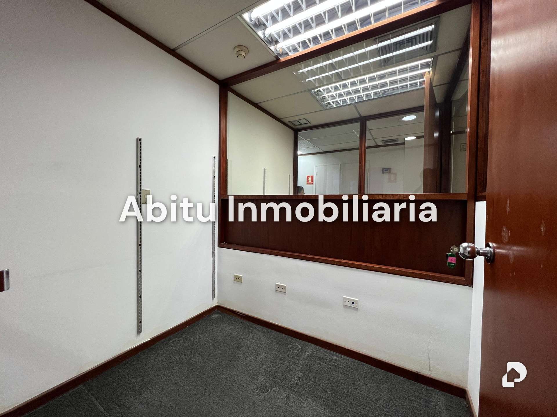 Oficina en El Rosal, Caracas – 14