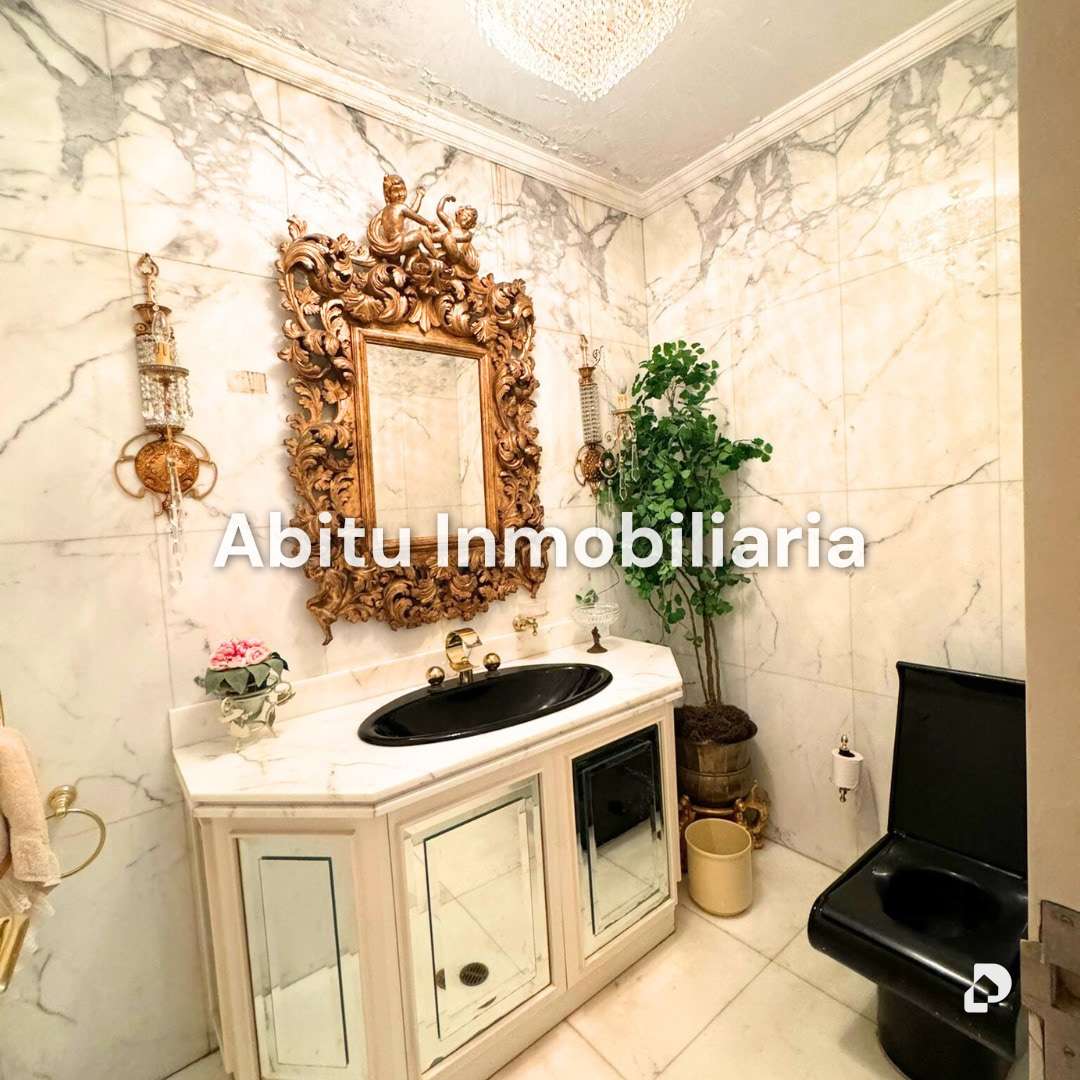 House in La Lagunita, Caracas – 18