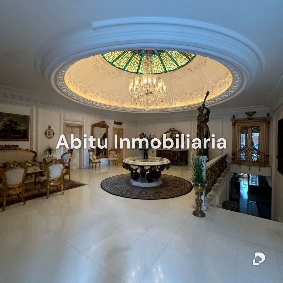 House in La Lagunita, Caracas – 13