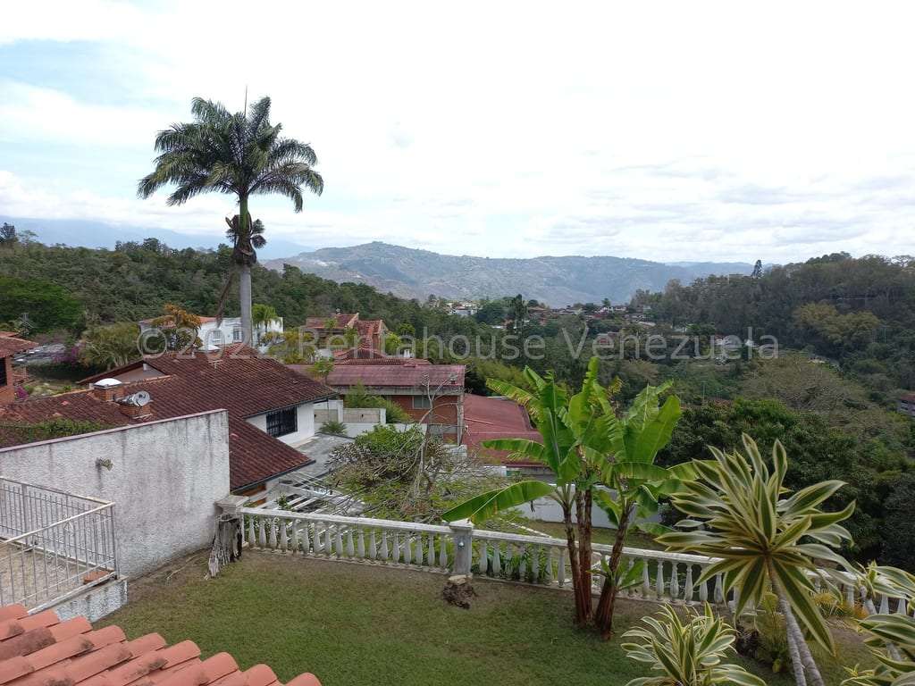 Casa en La Lagunita Country Club, Caracas