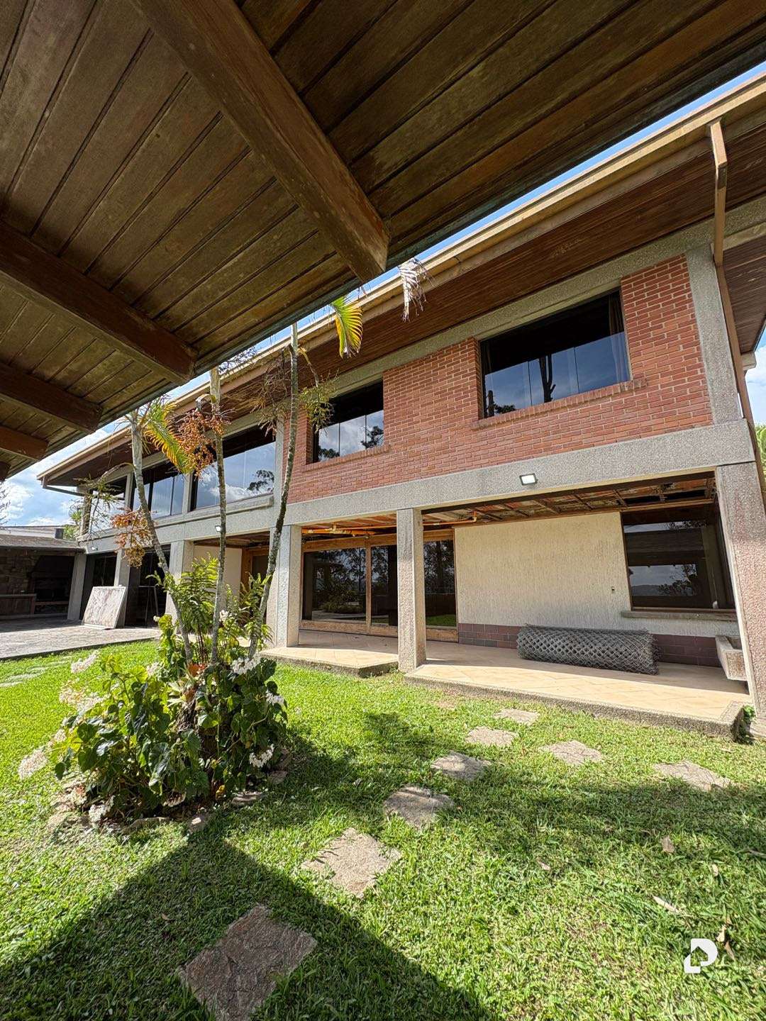 House in Los Guayabitos, Caracas – 31