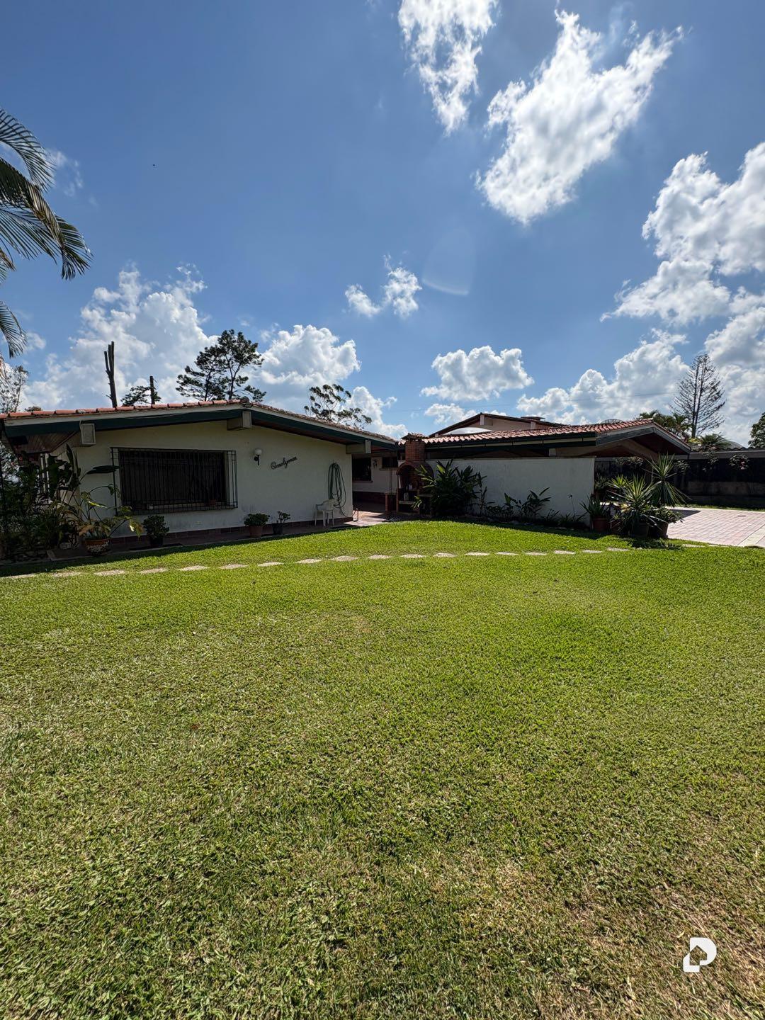 House in Los Guayabitos, Caracas – 3
