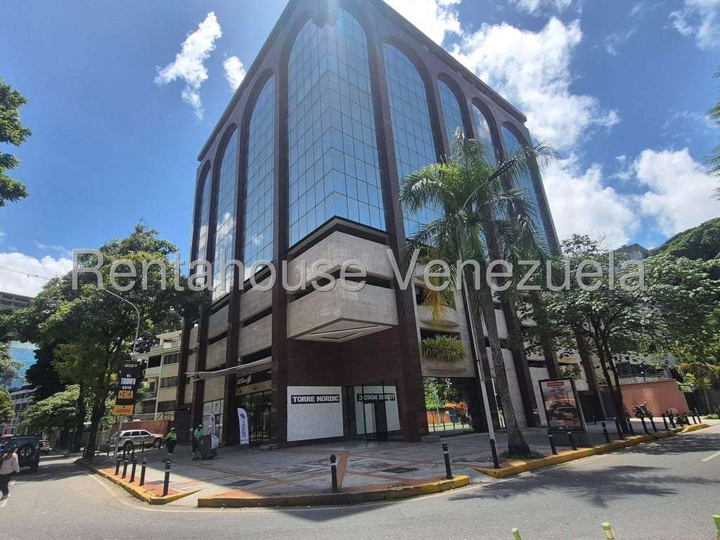 Oficina en Las Mercedes, Caracas - 1