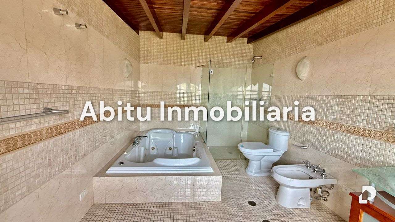 Casa en Alto Hatillo, Caracas – 21