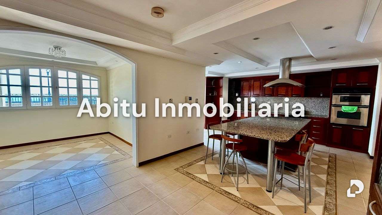 Casa en Alto Hatillo, Caracas – 11