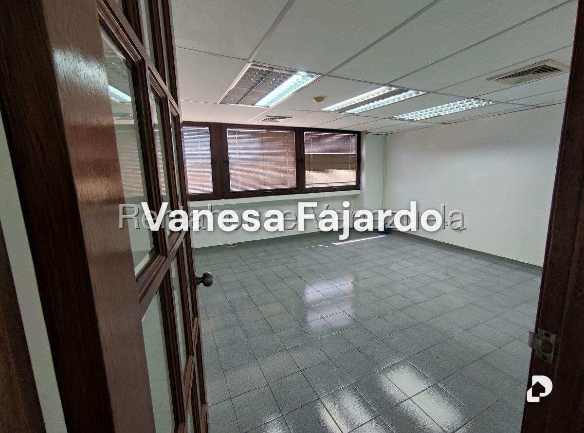 Oficina en Los Ruices, Caracas – 28
