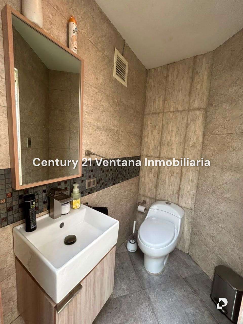 Casa en Macaracuay, Caracas – 13