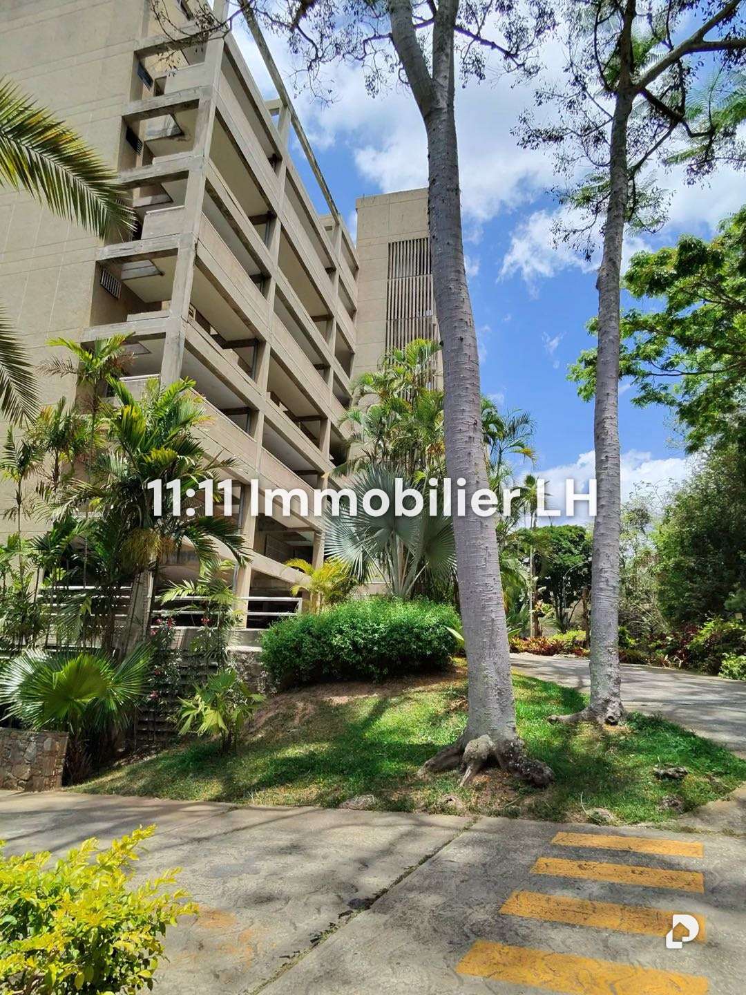 Apartamento en Las Esmeraldas, Caracas – 23