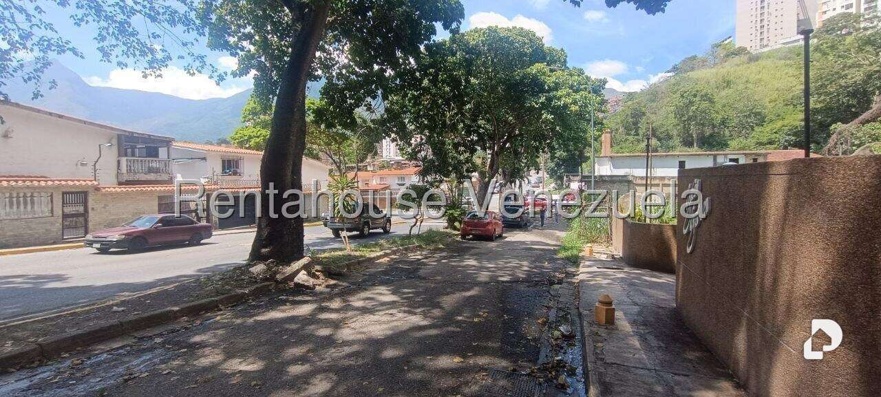Apartamento en Lomas del Avila, Caracas – 108