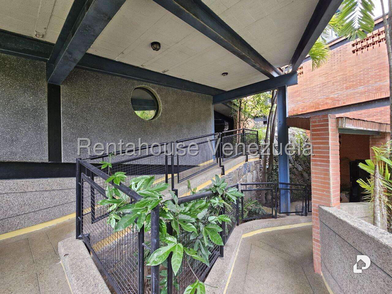 Edificio en Caicaguana, Caracas – 22