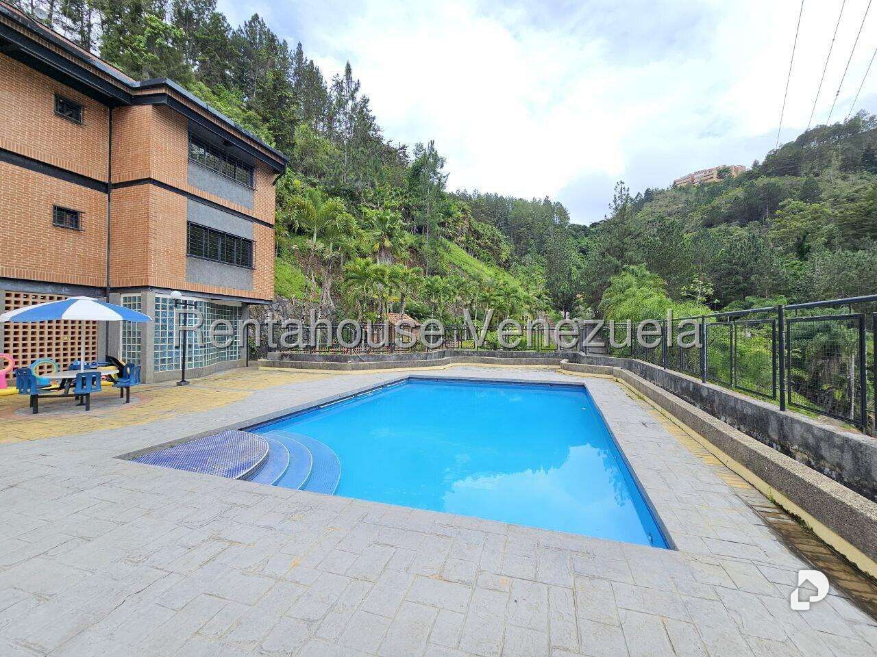 Edificio en Caicaguana, Caracas – 18