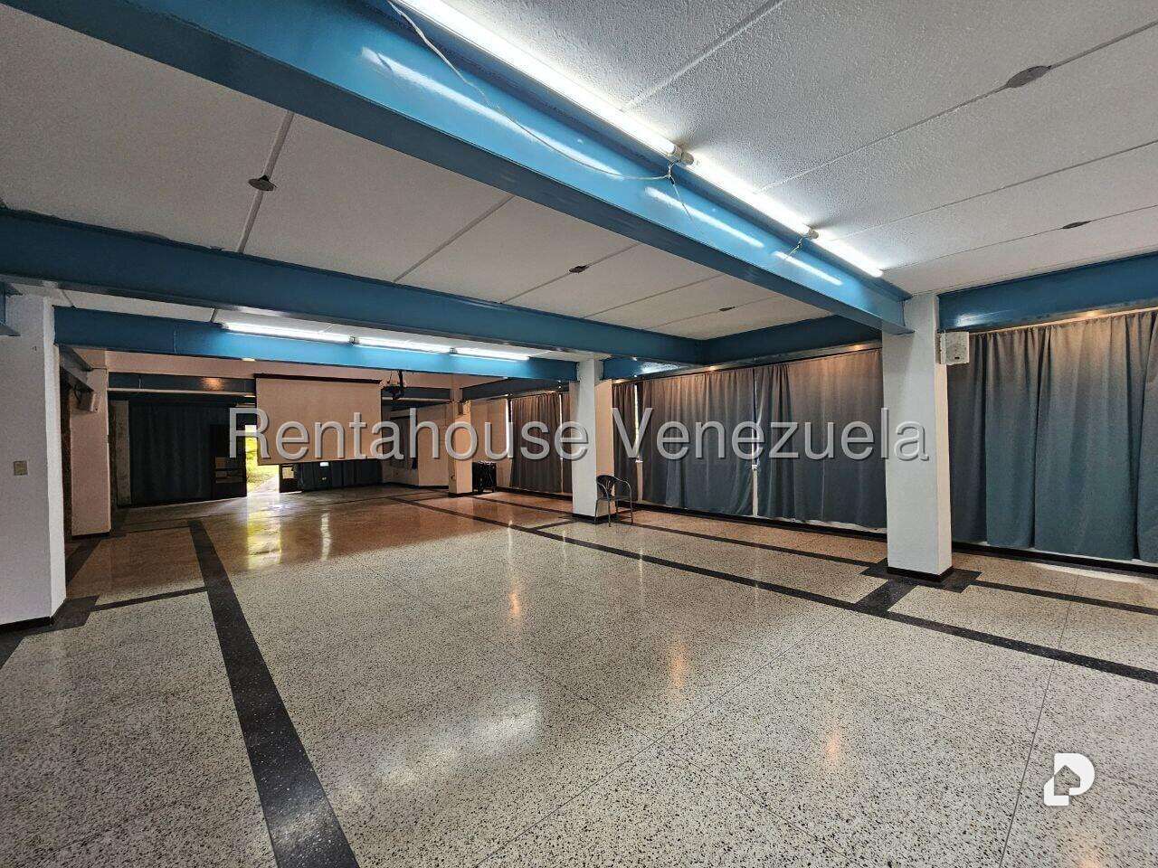 Edificio en Caicaguana, Caracas – 12