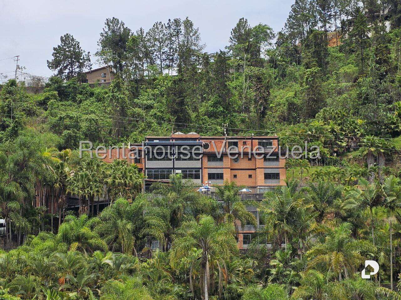 Edificio en Caicaguana, Caracas – 2