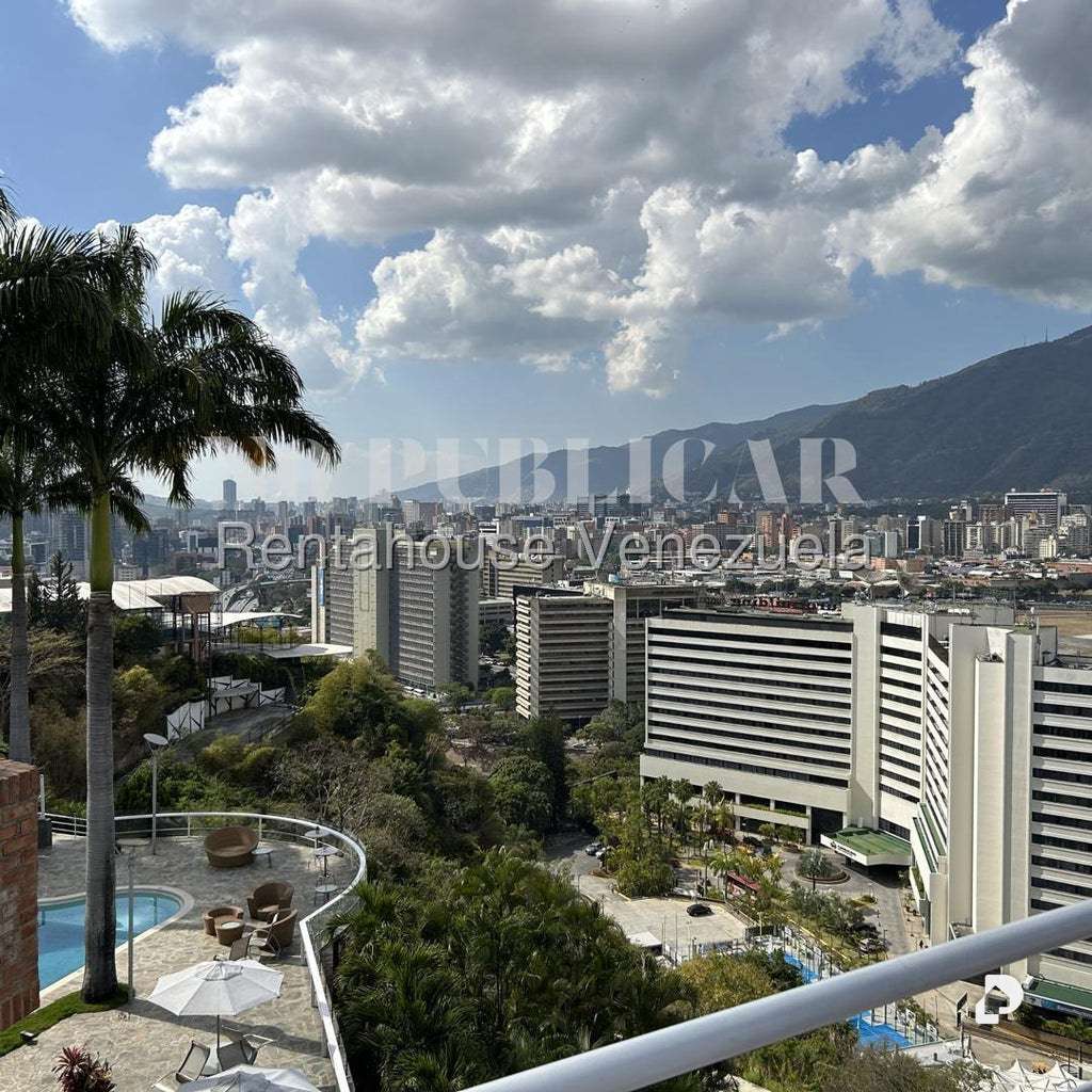 Apartamento en Lomas de Chuao, Caracas – 2