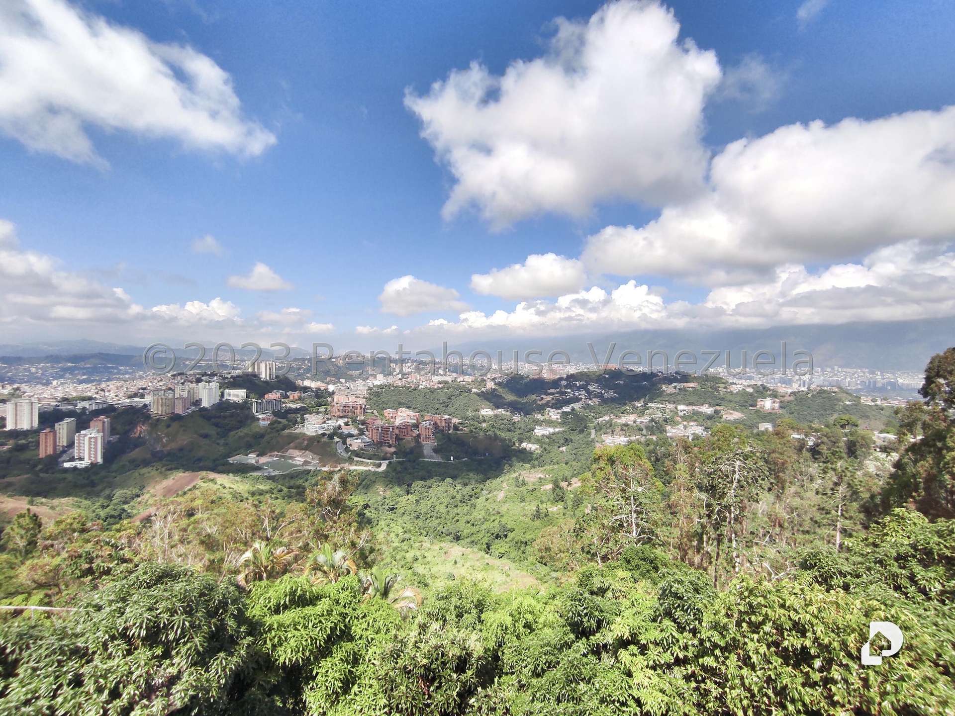 Casa en Los Naranjos (del Cafetal), Caracas – 9