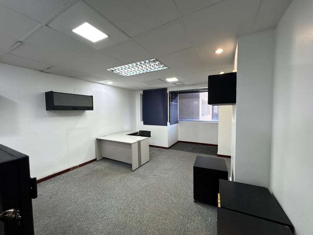 Oficina en La Castellana, Caracas - 1