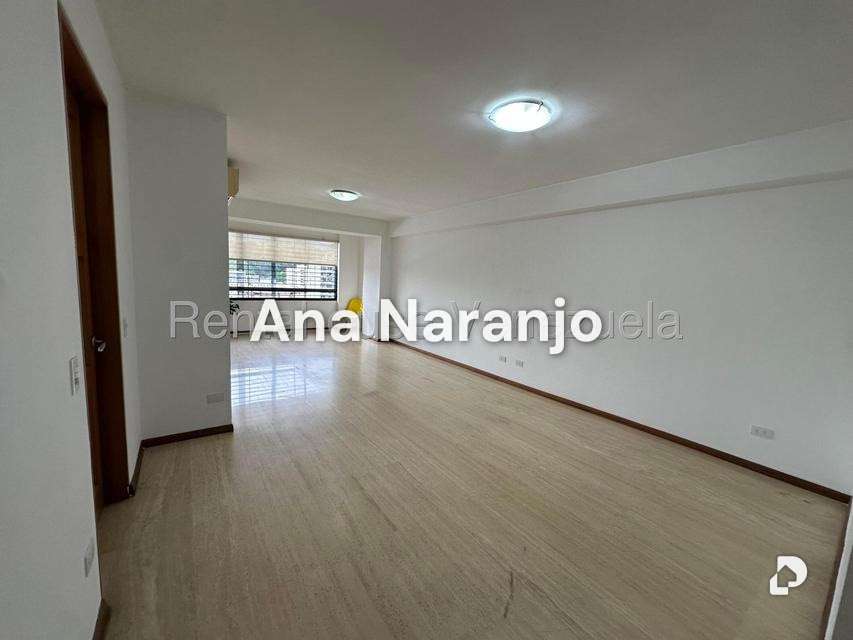 Apartamento en Los Geranios, Caracas – 4