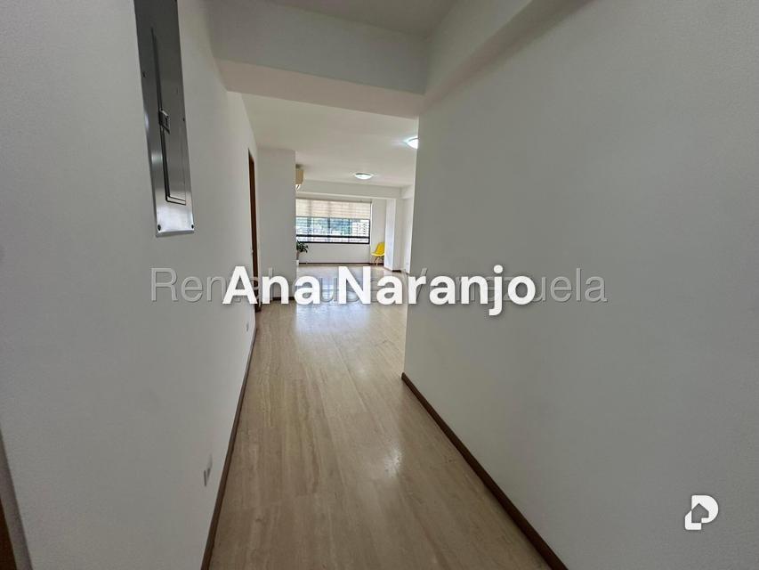 Apartamento en Los Geranios, Caracas – 3