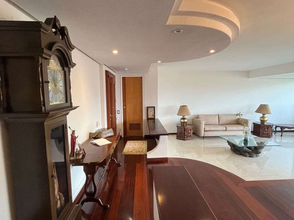 Apartamento en Lomas de La Lagunita, Caracas