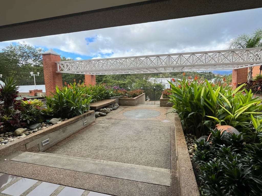Apartamento en Lomas de La Lagunita, Caracas