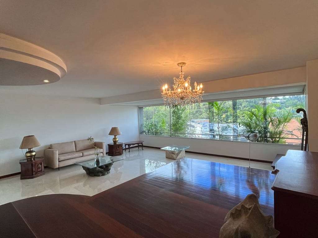 Apartamento en Lomas de La Lagunita, Caracas