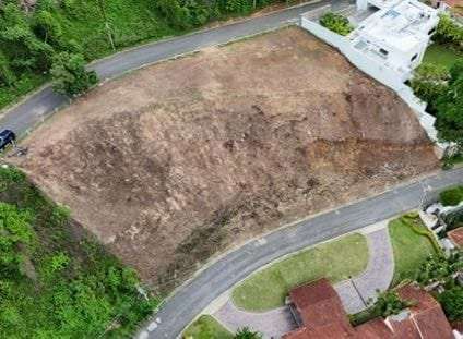 Terreno en Cerro Verde, Caracas