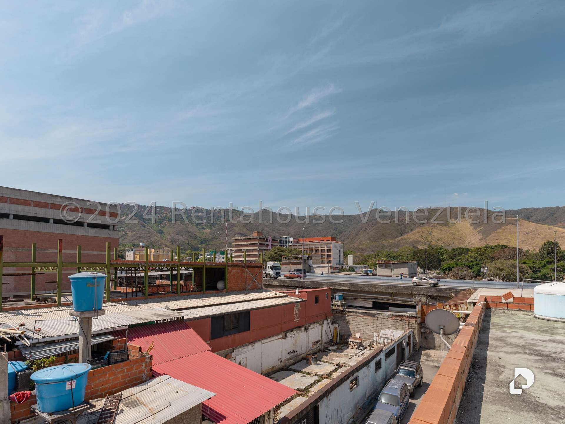 Local comercial en Cementerio, Caracas – 29