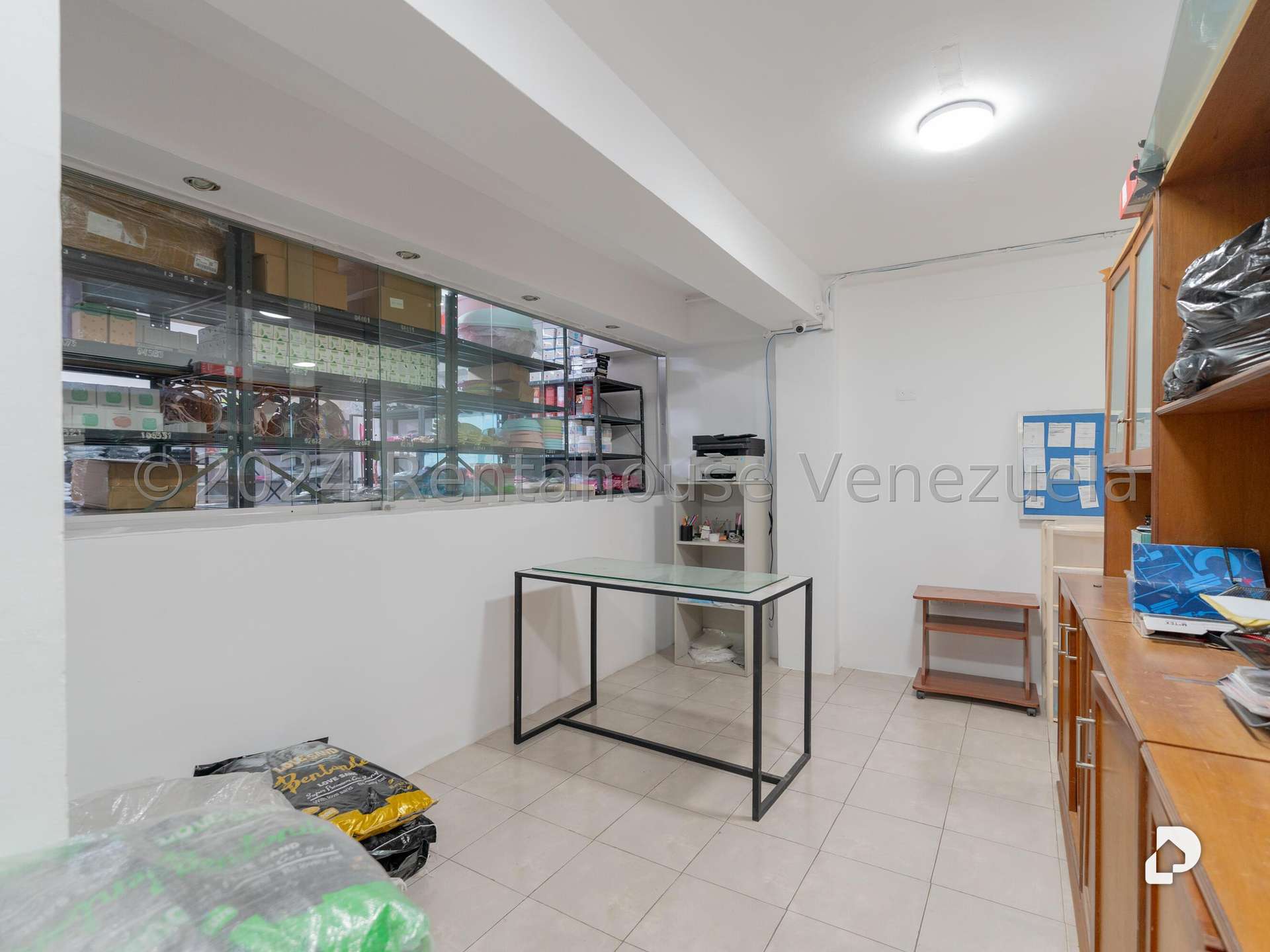 Local comercial en Cementerio, Caracas – 15