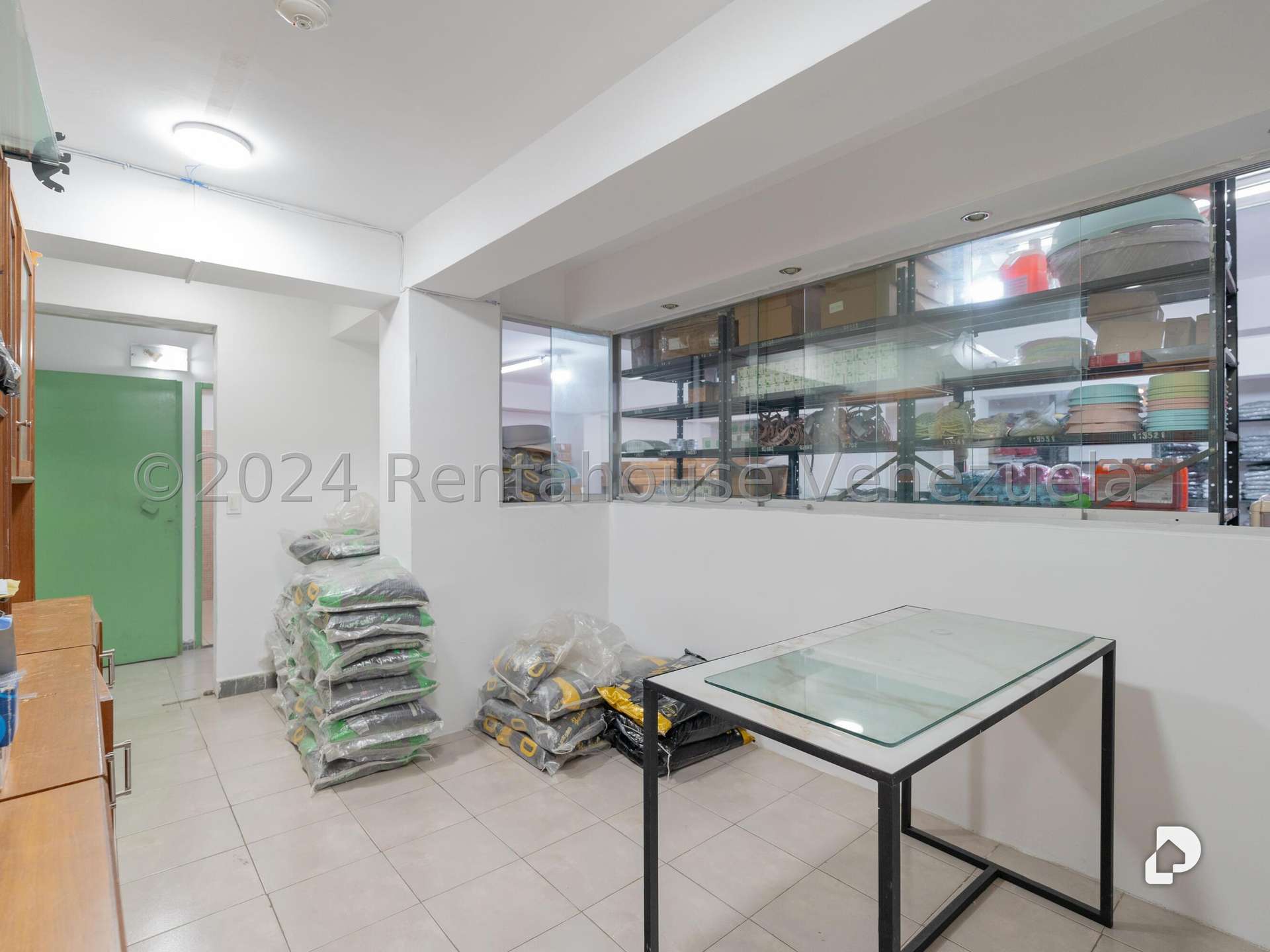 Local comercial en Cementerio, Caracas – 16