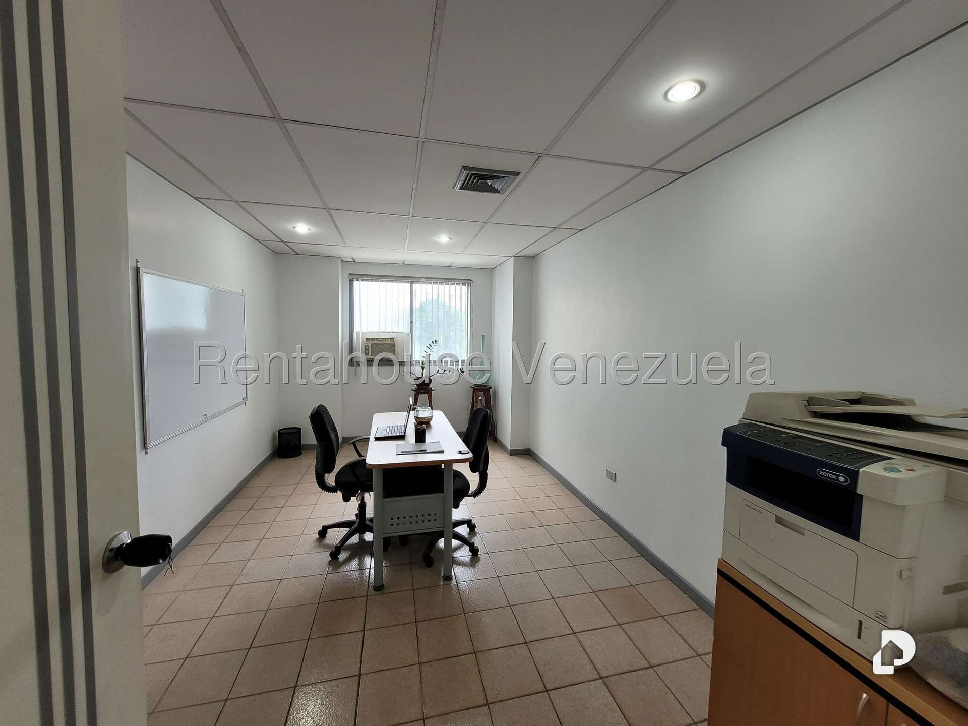 Local comercial en Parroquia La Candelaria, Caracas – 8
