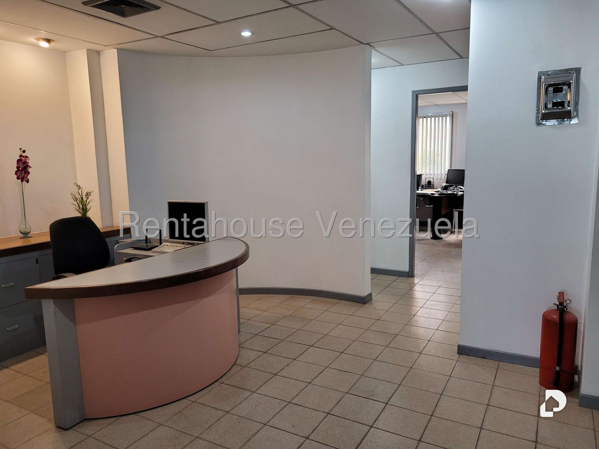 Local comercial en Parroquia La Candelaria, Caracas – 5