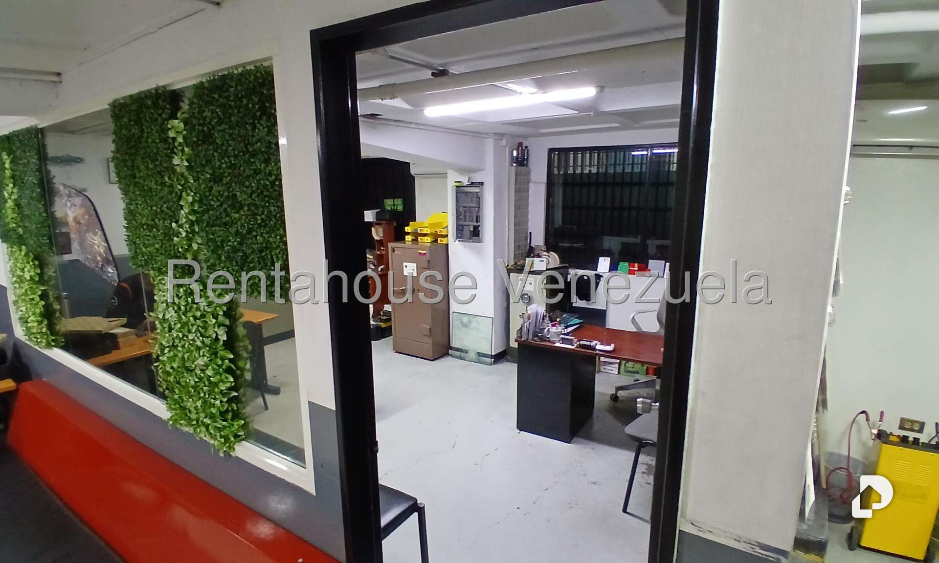 Local comercial en Boleíta Norte, Caracas – 27