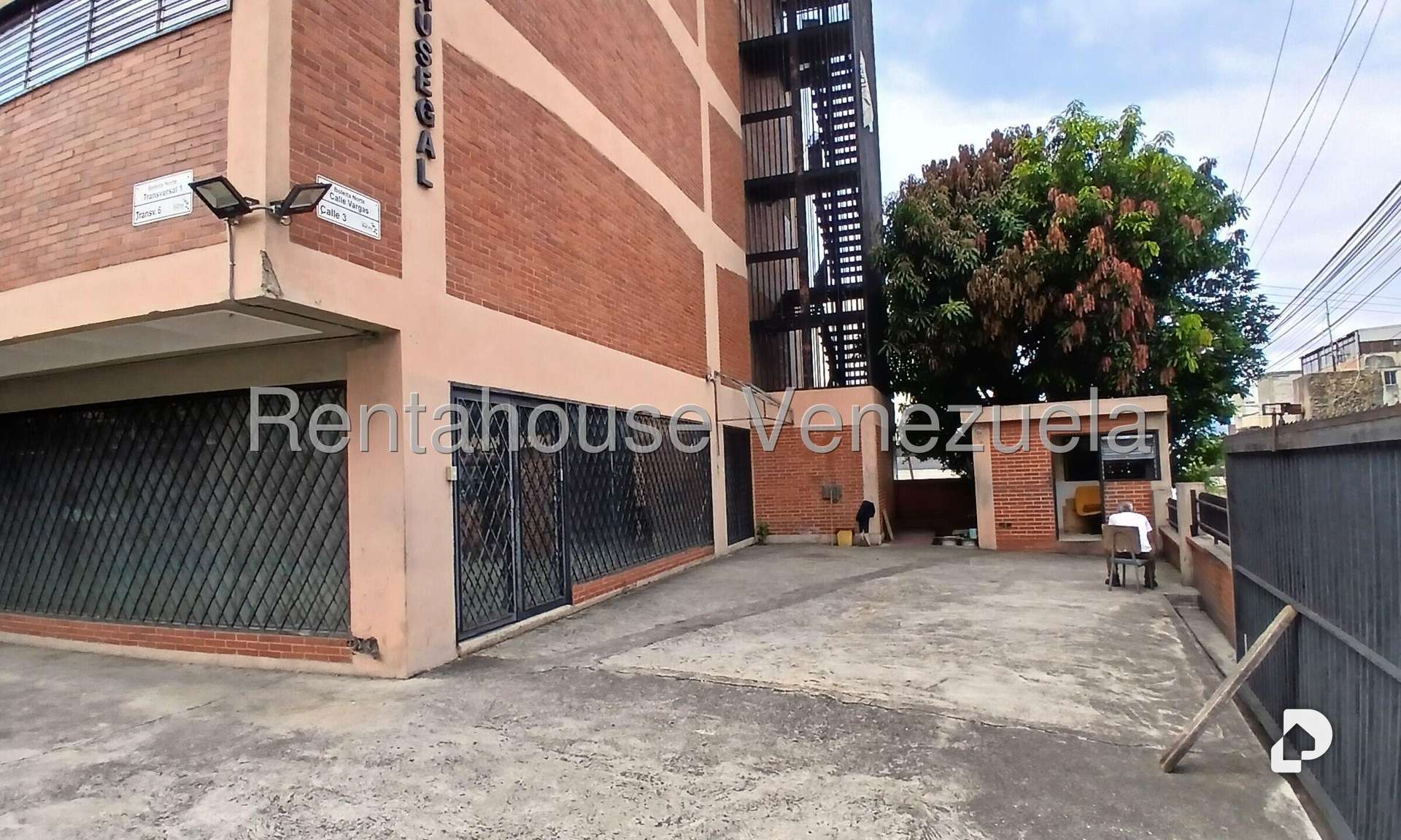 Local comercial en Boleíta Norte, Caracas – 41
