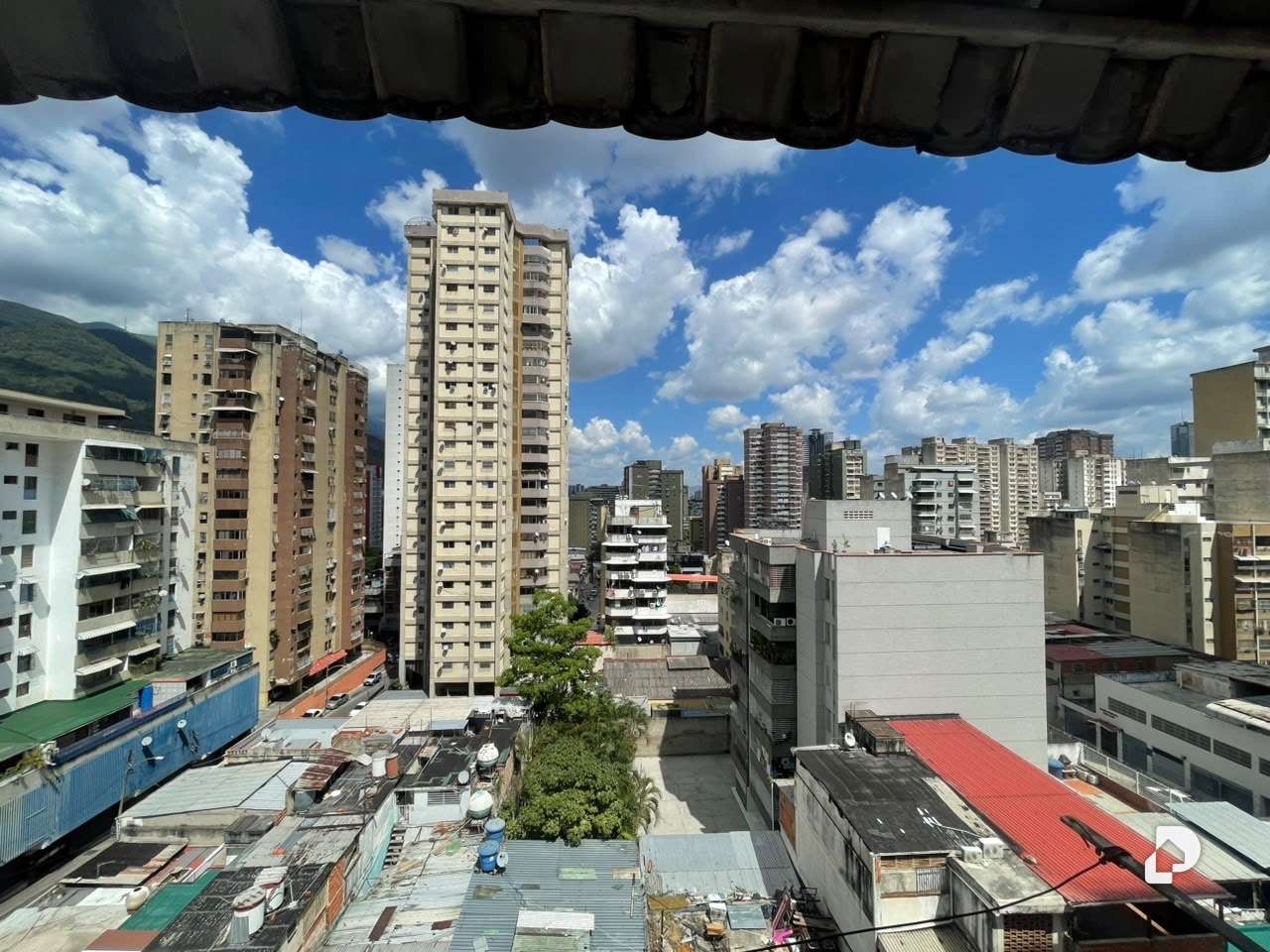Apartamento en Av. Panteón, Caracas – 14