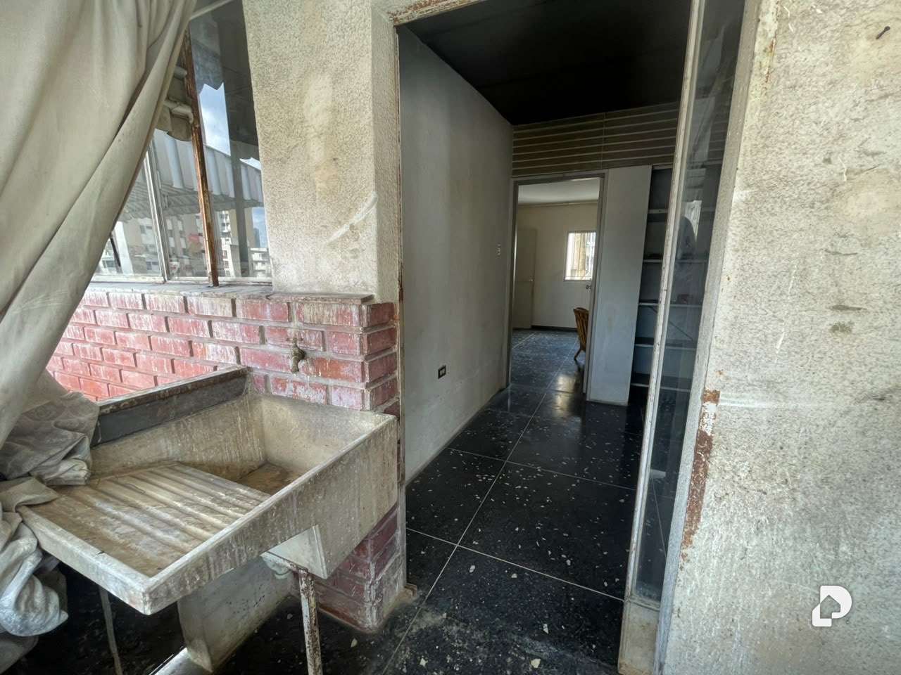 Apartamento en Av. Panteón, Caracas – 11