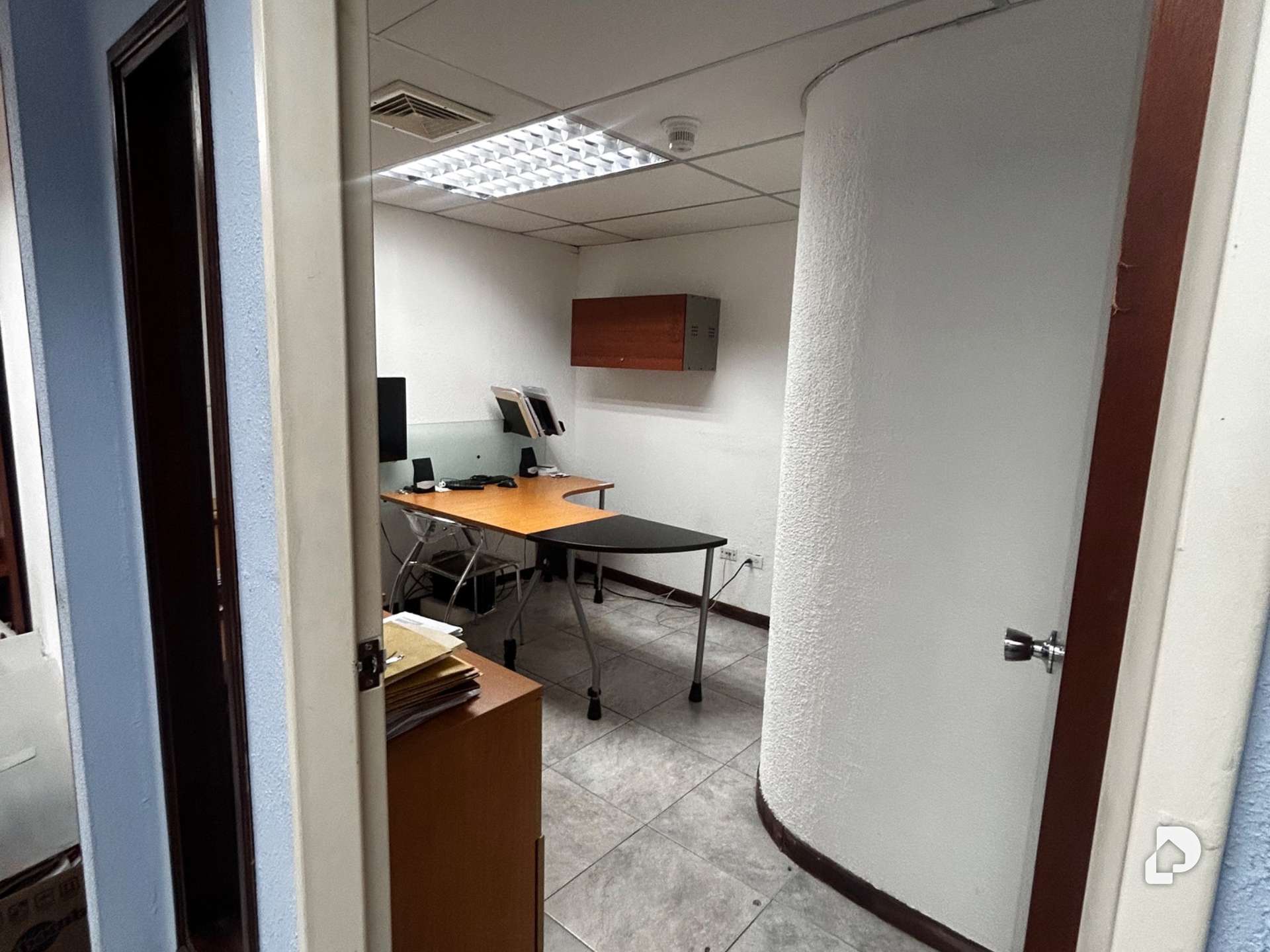 Local comercial en Los Dos Caminos, Caracas – 27