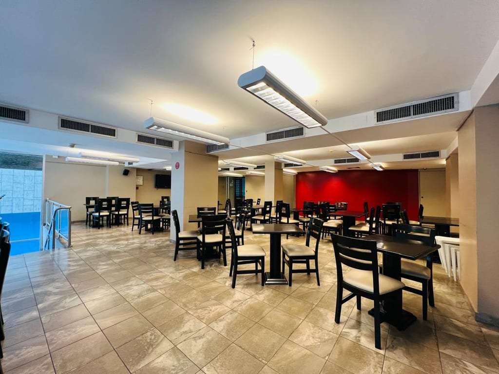 Local comercial en El Rosal, Caracas - 1