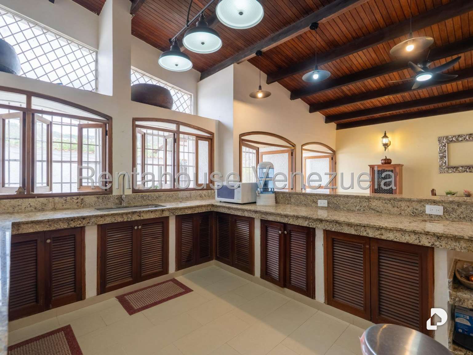Casa en Prados Del Este, Caracas – 30